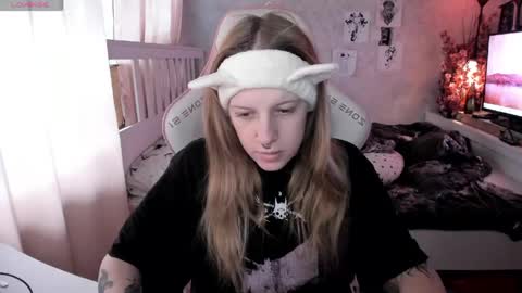 Snapshot of rapunzel_cute chatting on May 28, 1:19 pm Rapunzel online show from May 28, 1:19 pm