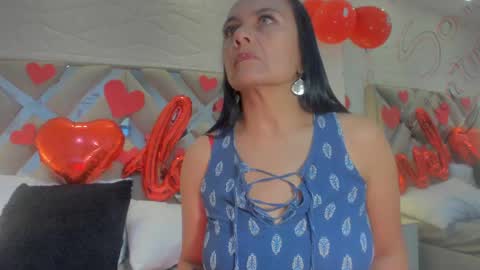 Raquel Moore  online show from February 16, 3:59 pm