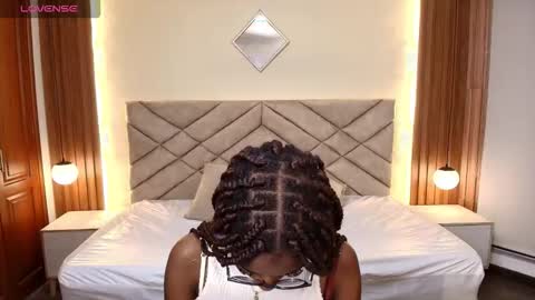 Raquel online show from March 6, 12:12 pm