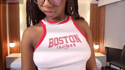 Raquel online show from April 15, 11:50 am