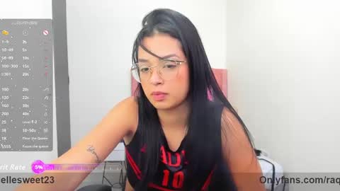 Snapshot of raquelle_sweet chatting on October 5, 7:01 pm Sasha online show from October 5, 7:01 pm