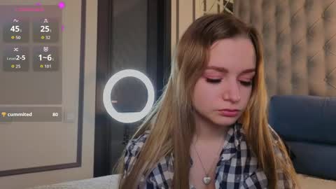 Snapshot of rashidagiczewski chatting on May 7, 1:11 am Nicole online show from May 7, 1:11 am