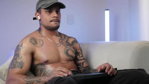 Snapshot of rausch77 chatting on February 27, 12:27 pm rausch77 online show from February 27, 12:27 pm