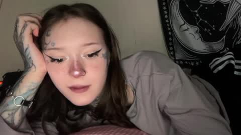Snapshot of raven_armor chatting on May 12, 4:59 pm raven_armor online show from May 12, 4:59 pm
