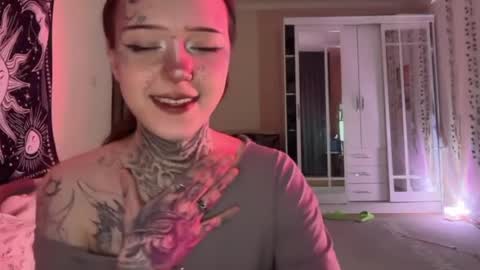 Snapshot of raven_armor chatting on May 23, 5:06 pm raven_armor online show from May 23, 5:06 pm