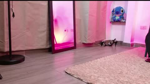   online show from April 13, 12:32 pm