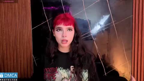 raven_rox_ online show from December 17, 3:01 am