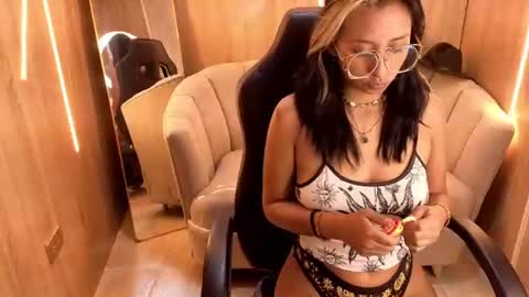 Snapshot of raven_stone_cn chatting on August 1, 7:46 pm raven_stone_cn online show from August 1, 7:46 pm