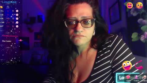 Snapshot of ravenandsin chatting on November 3, 11:59 pm Raven online show from November 3, 11:59 pm