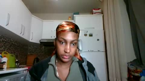 Snapshot of ravenbby chatting on April 30, 5:41 pm ravenbby online show from April 30, 5:41 pm