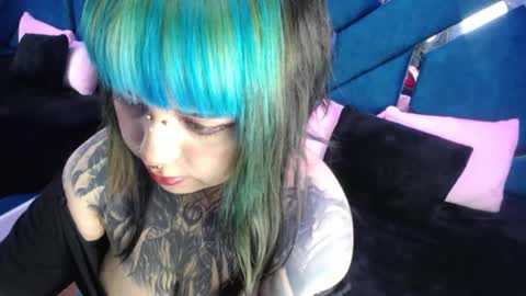 Snapshot of ravenceleste_ chatting on October 3, 3:14 am Raven Celeste online show from October 3, 3:14 am