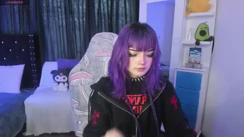 ravencollen online show from February 17, 5:41 pm