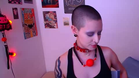 ravendarkness_ online show from February 21, 8:54 pm