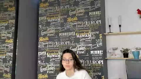 Snapshot of ravennbliss chatting on May 25, 4:51 am RavennBliss online show from May 25, 4:51 am