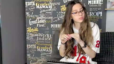 Snapshot of ravennbliss chatting on May 26, 5:03 am RavennBliss online show from May 26, 5:03 am