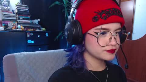 raventh_ online show from September 23, 10:35 pm