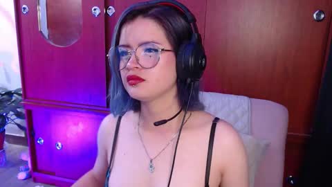 raventh_ online show from February 16, 12:34 pm