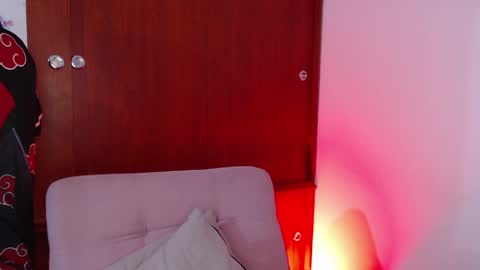 raventh_ online show from March 26, 11:38 am