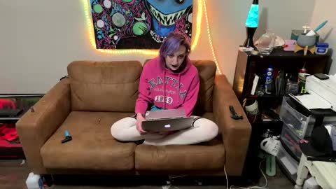 ravenxbeastie online show from February 12, 9:42 am