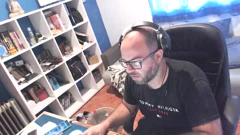 ravingr3d3 online show from September 22, 8:16 am