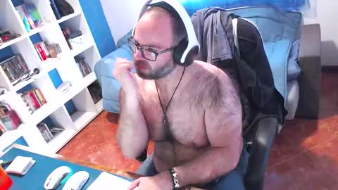 ravingr3d3 online show from January 19, 3:05 pm