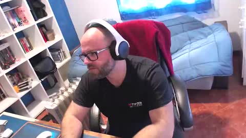 ravingr3d3 online show from March 13, 2:45 pm