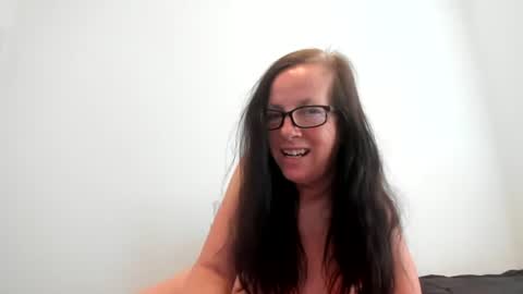 Ravishing Peach Goddess online show from March 25, 1:28 pm