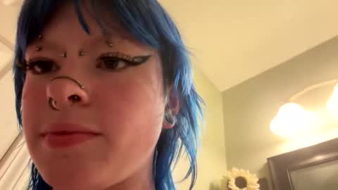 Snapshot of ravyn_xoxo chatting on November 13, 3:33 pm Ravynn 3 online show from November 13, 3:33 pm