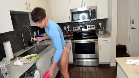 Its Ben online show from December 18, 8:36 pm