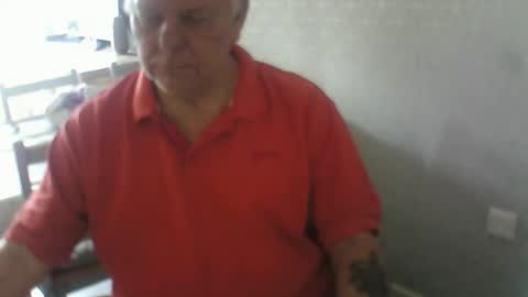 Snapshot of ray47 chatting on September 16, 10:16 am ray47 online show from September 16, 10:16 am