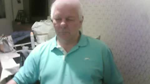 Snapshot of ray47 chatting on October 5, 11:02 pm ray47 online show from October 5, 11:02 pm