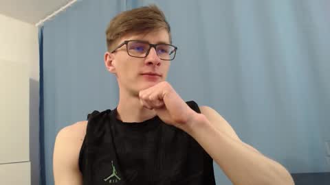 Snapshot of ray_booy chatting on September 29, 2:11 pm Ray Booy online show from September 29, 2:11 pm