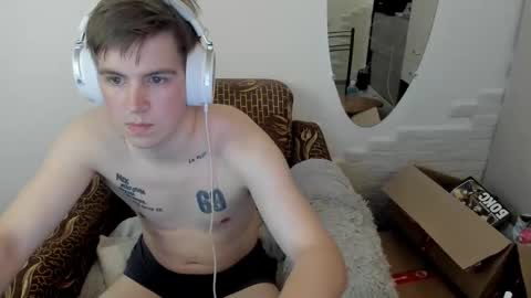 Snapshot of ray_hill chatting on November 14, 9:24 pm Ray online show from November 14, 9:24 pm