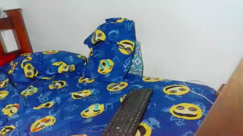 Snapshot of rayan__wolf chatting on June 22, 2:35 am Rayan Wolf online show from June 22, 2:35 am