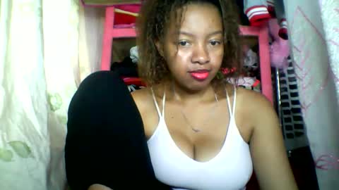 Snapshot of rayana_69 chatting on May 9, 1:27 pm rayana_69 online show from May 9, 1:27 pm