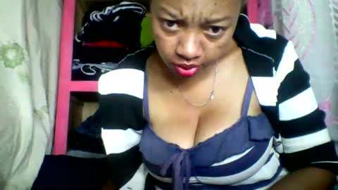 Snapshot of rayana_69 chatting on May 18, 1:35 am rayana_69 online show from May 18, 1:35 am