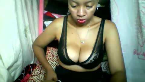 Snapshot of rayana_69 chatting on May 25, 6:41 am rayana_69 online show from May 25, 6:41 am