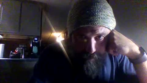 Snapshot of raybob252000 chatting on October 27, 1:42 am raybob252000 online show from October 27, 1:42 am