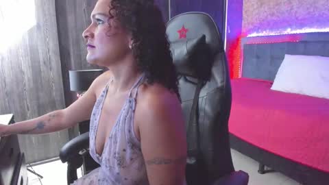 Raychel  online show from January 16, 8:02 pm