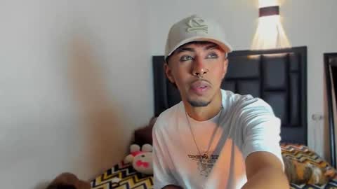 Rayn online show from October 31, 3:07 am