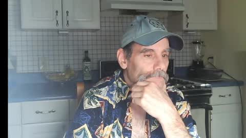 Snapshot of raylene4u2 chatting on June 8, 7:31 am Ray online show from June 8, 7:31 am