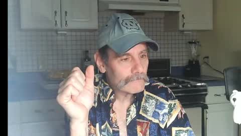 Snapshot of raylene4u2 chatting on June 16, 7:33 am Ray online show from June 16, 7:33 am