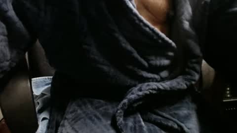 Snapshot of raysmith77777777 chatting on November 2, 12:24 am Ray online show from November 2, 12:24 am