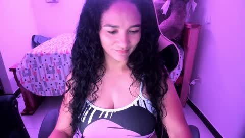 Danna online show from November 29, 2:53 pm