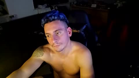 Rayzel online show from November 16, 10:15 pm