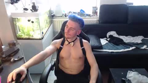 Rayzel online show from January 7, 2:19 pm