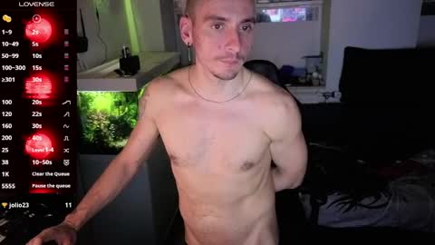 Rayzel White online show from April 28, 2:27 am