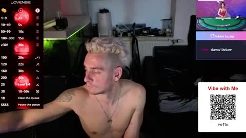 Rayzel White online show from May 16, 2:19 am