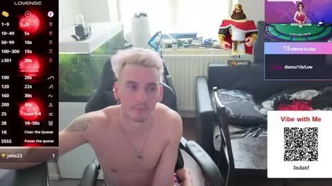 Rayzel White online show from May 16, 10:36 am