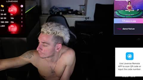 Rayzel White online show from May 22, 1:46 am